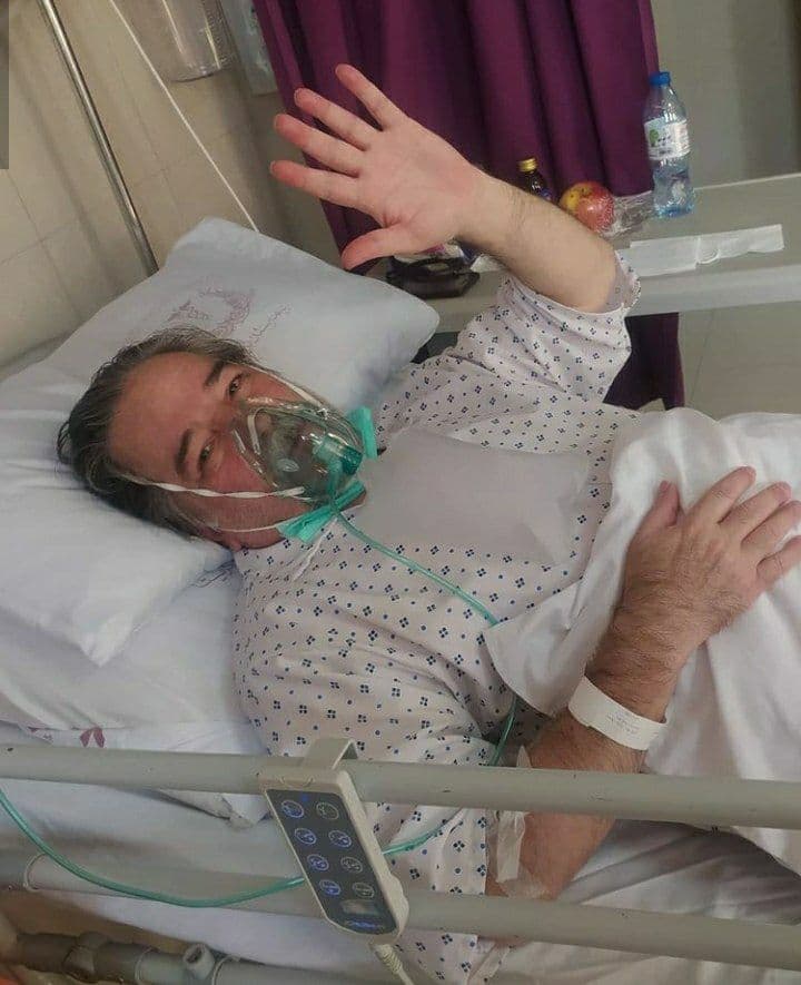 رضا خندان مهابادی، نویسنده زندانی، در بستری بیماری کرونا در بیمارستان