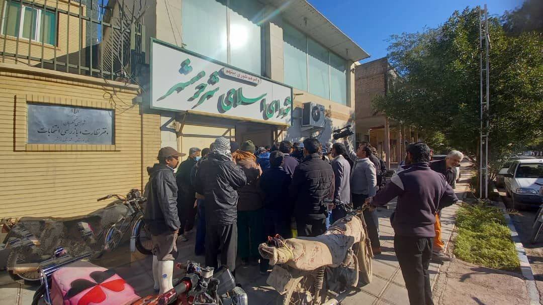 تجمع اعتراضی کارگران شهرداری خرمشهر