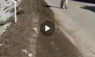 بستن جاده توسط مردم حسین‌آباد کردستان