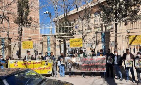 تجمع نیروهای شرکتی مخابرات اصفهان در اعتراض به حذف اثر انگشت و اخراج