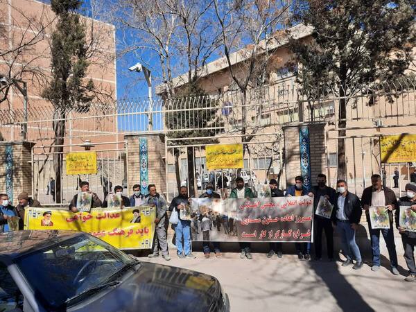 تجمع نیروهای شرکتی مخابرات اصفهان در اعتراض به حذف اثر انگشت و اخراج