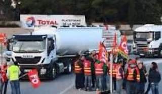 اعتراضات کامیون داران کانادایی به فرانسه رسید