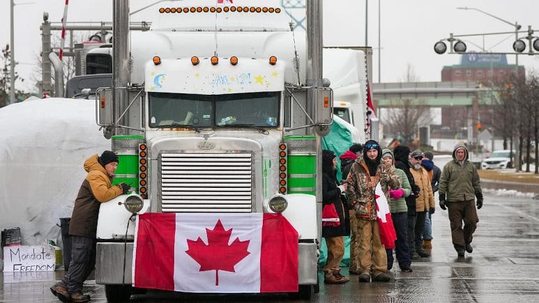 اعتصاب رانندگان کامیون در کانادا؛ انتاریو وضعیت اضطراری اعلام کرد