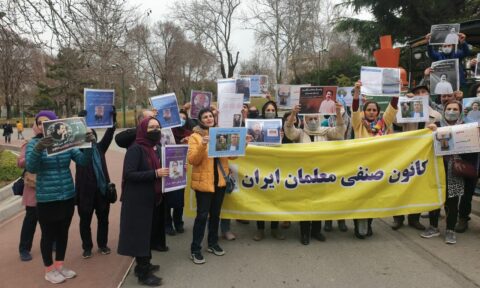 حمایت جمعی از فرهنگیان از معلمان زندانی
