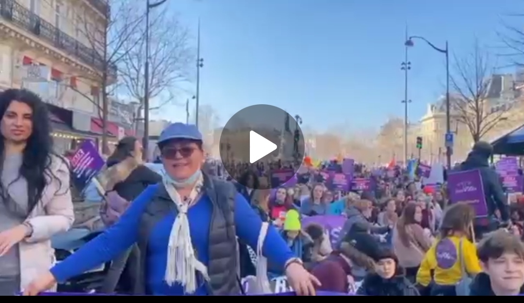 راهپیمایی بزرگ روز جهانی زن در پاریس