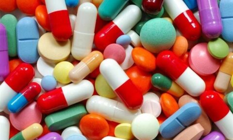 وزارت بهداشت افزایش قیمت ۱۰۰ درصدی تا ۶ برابری برخی دارو‌ها را تایید کرد