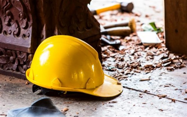 مرگ یک کارگر ساختمانی بر اثر سقوط در چاه آسانسور