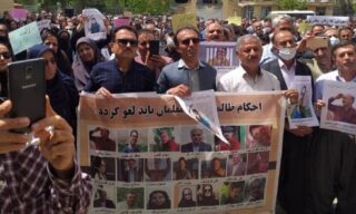 بیانیه آموزش بین الملل: معلمان و فعالان سندیکایی در ایران باید فوری و بدون قید و شرط آزاد شوند!