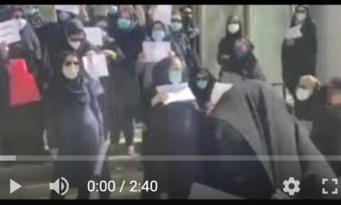 تجمع کارگران قرارداد موقت مقابل مجلس