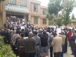 هم اکنون #تجمع با شکوه معلمان در #سقز یکشنبه، ۱۱ اردیبهشت ۱۴۰۱