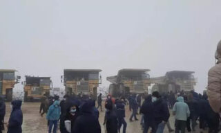 کارگران شرکت‌های پیمانکاری مجتمع مس سونگون دست به اعتصاب زدند