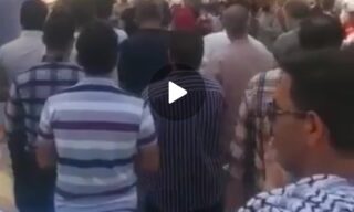 تجمع اعتراضی کارگران گروه ملی فولاد اهواز ، مقابل استانداری خوزستان