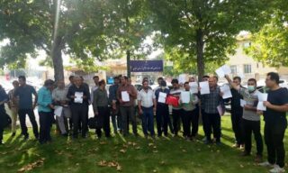 اعتراض کارگران کارخانه روغن نباتی زنجان از مجموعه هلدینگ داروگر، به‌ ممانعت از حضورشان در کارخانه 