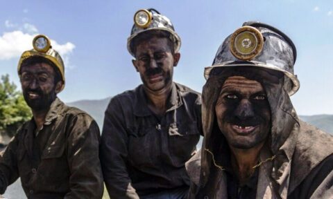 اعتراض کارگران معدن ذغالسنگ البرز شرقی نسبت به روند بازنشستگی