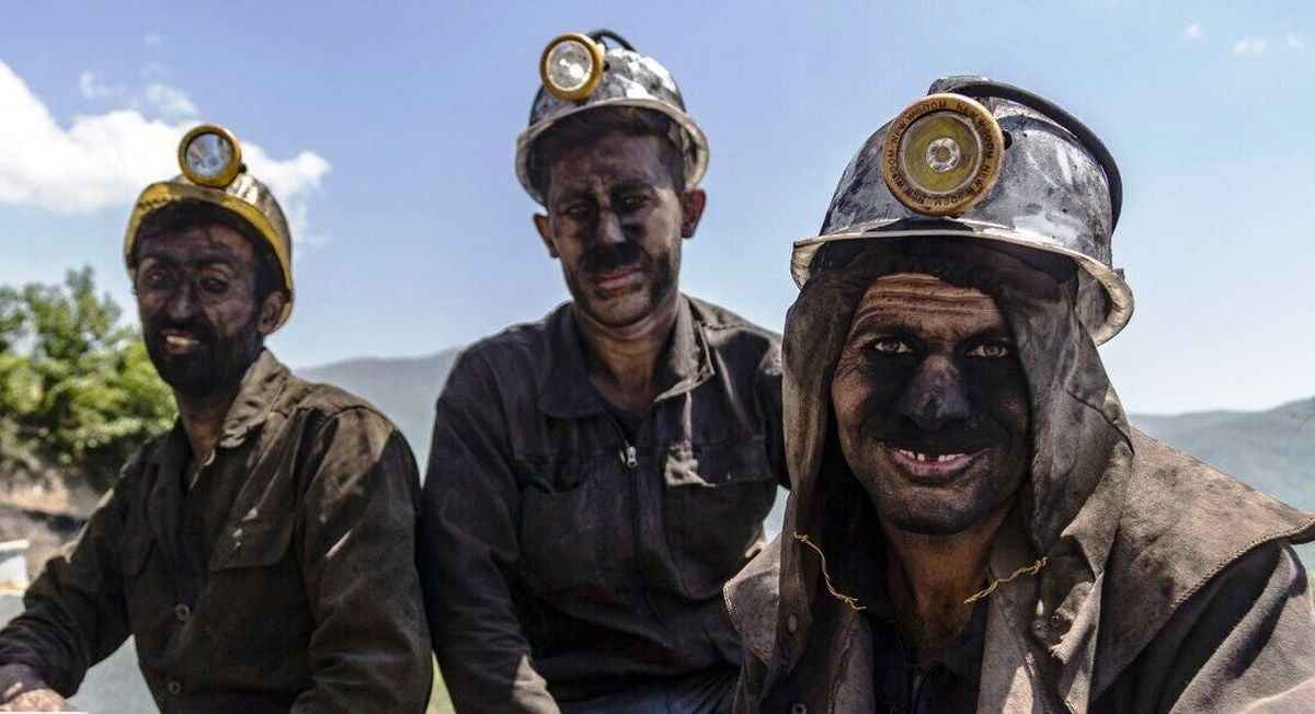 اعتراض کارگران معدن ذغالسنگ البرز شرقی نسبت به روند بازنشستگی