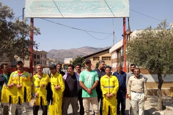 اعتراض کارگران شهرداری رودبار به عدم پرداخت معوقات