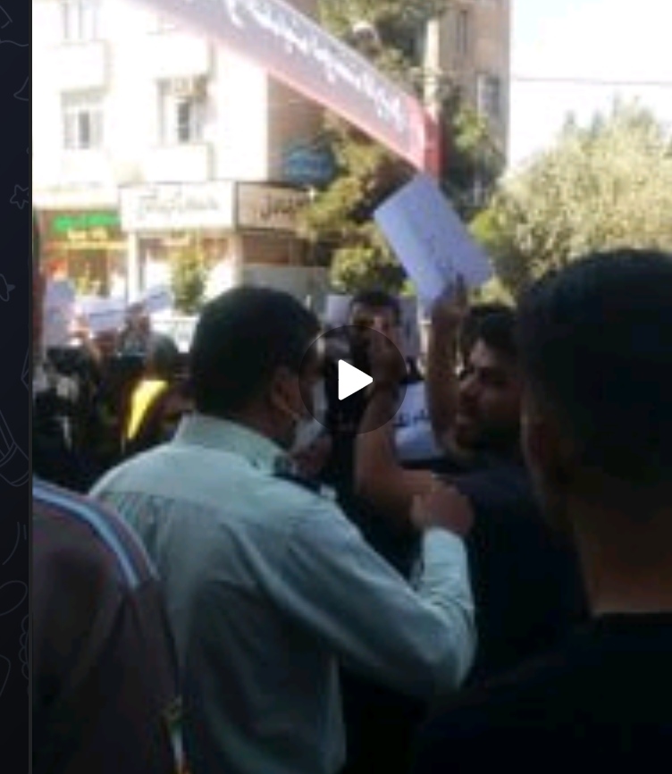 تجمع اعتراضی خانواده های زندانیان محکوم به اعدام زندان مرکزی کرج و قزلحصار