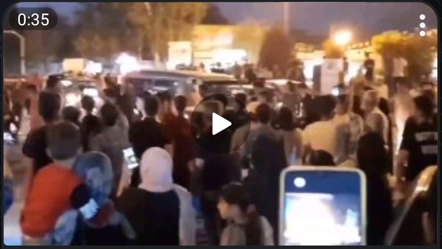 تداوم تظاهرات گسترده مردمی در مریوان دوشنبه چهارم مهرماه