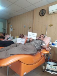 جمعی از معلمان و فعالین صنفی معلمان سقز با حضور در مراکز اهدای خون در حمایت از جنبش اعتراضی