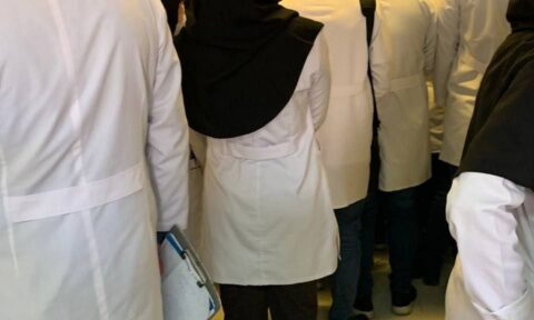اعتصاب و اعتراض دانشجویان دانشگاه علوم پزشکی اردبیل در بیمارستان امام خمینی