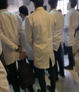 اعتصاب و اعتراض دانشجویان دانشگاه علوم پزشکی اردبیل در بیمارستان امام خمینی