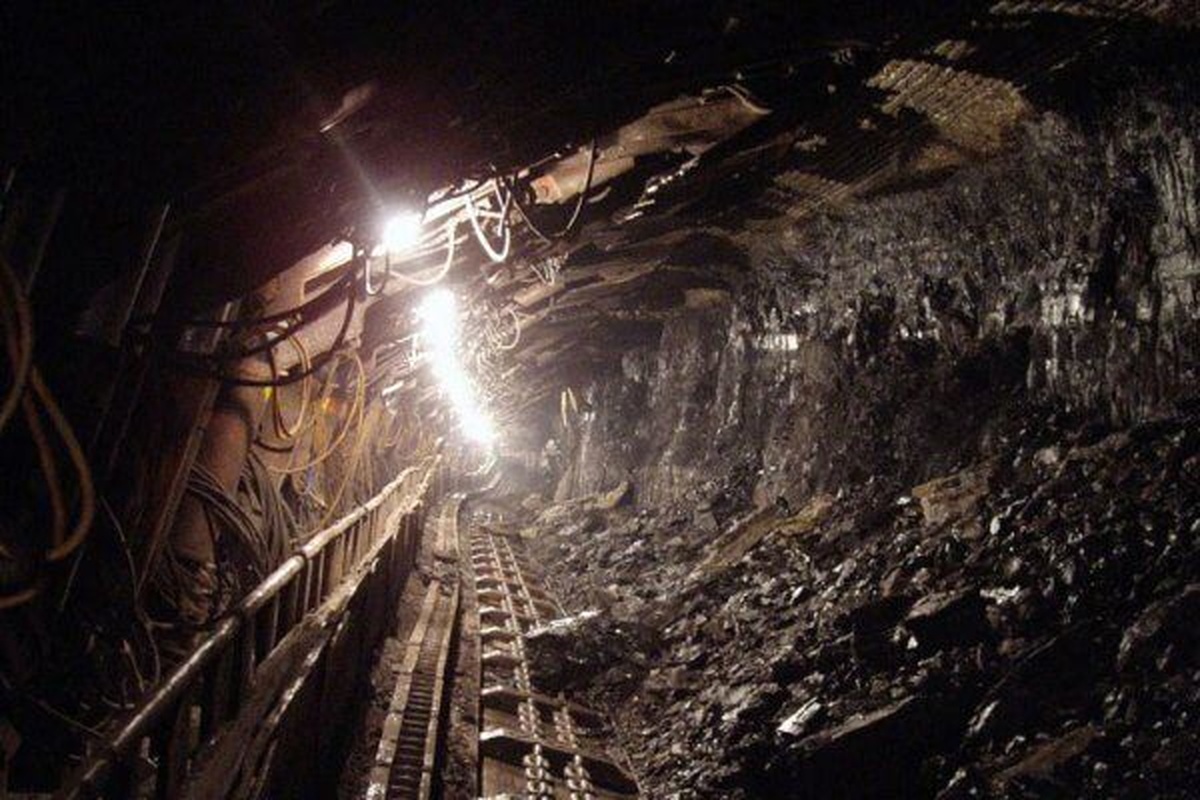 پیکر کارگران محبوس در معدن زغالسنگ طزره خارج شد